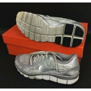 Nike Free 5.0 v4 - Women's Size 8 - White/Gray/Silver Running Shoes - 695168-002